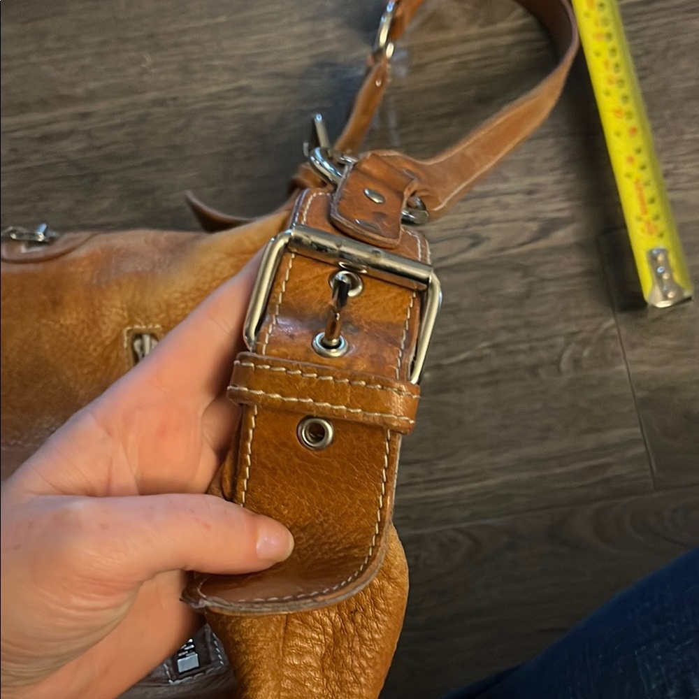 Roots vintage soft Tan Leather Shoulder Bag - Picture 10 of 11